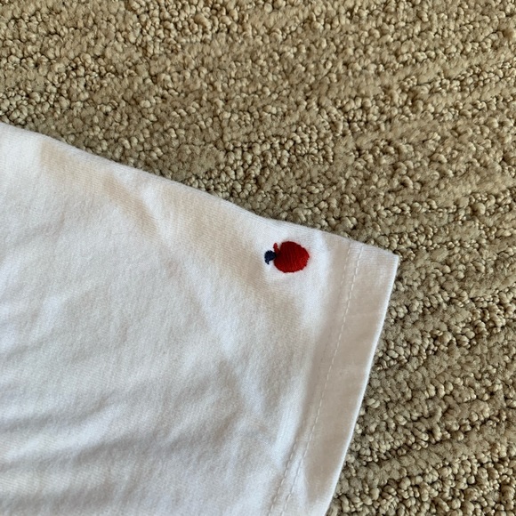 Brandy Melville map of New York t - shirt. - Picture 2 of 4